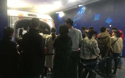 南昌VR虛擬體驗館人山人海